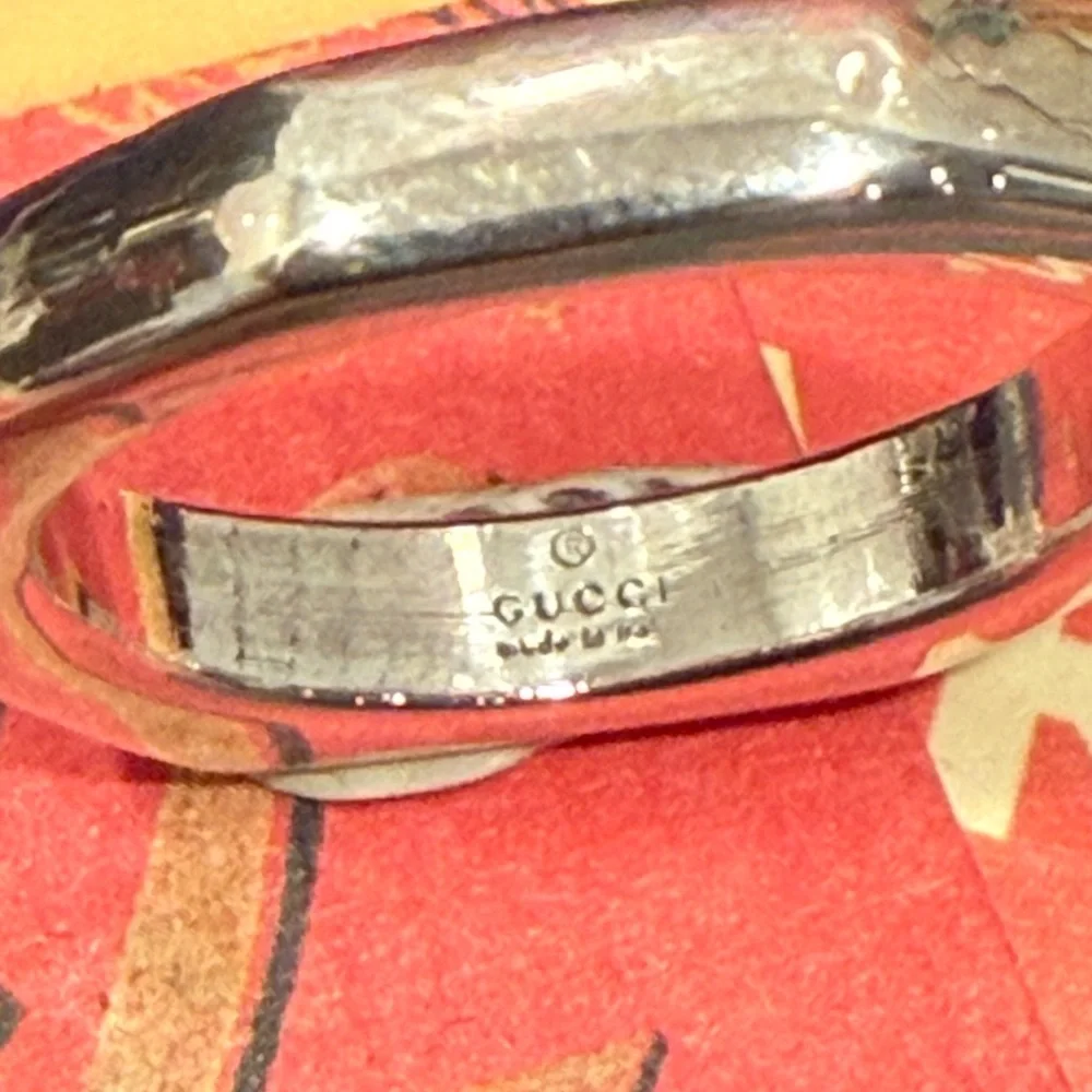 Gucci Silver Band in Purple Velvet Box - Picture 1 of 6